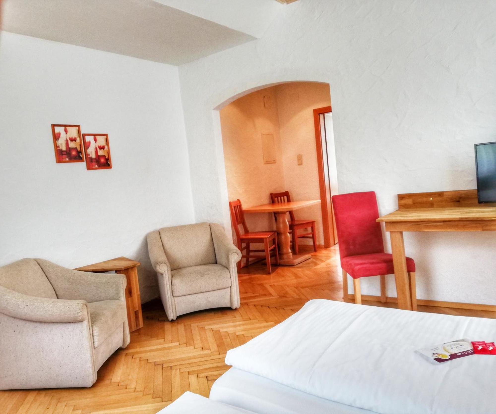 Familie Zuser Hotel Garni มิตแตร์บาค ภายนอก รูปภาพ