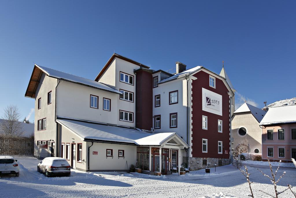 Familie Zuser Hotel Garni มิตแตร์บาค ภายนอก รูปภาพ
