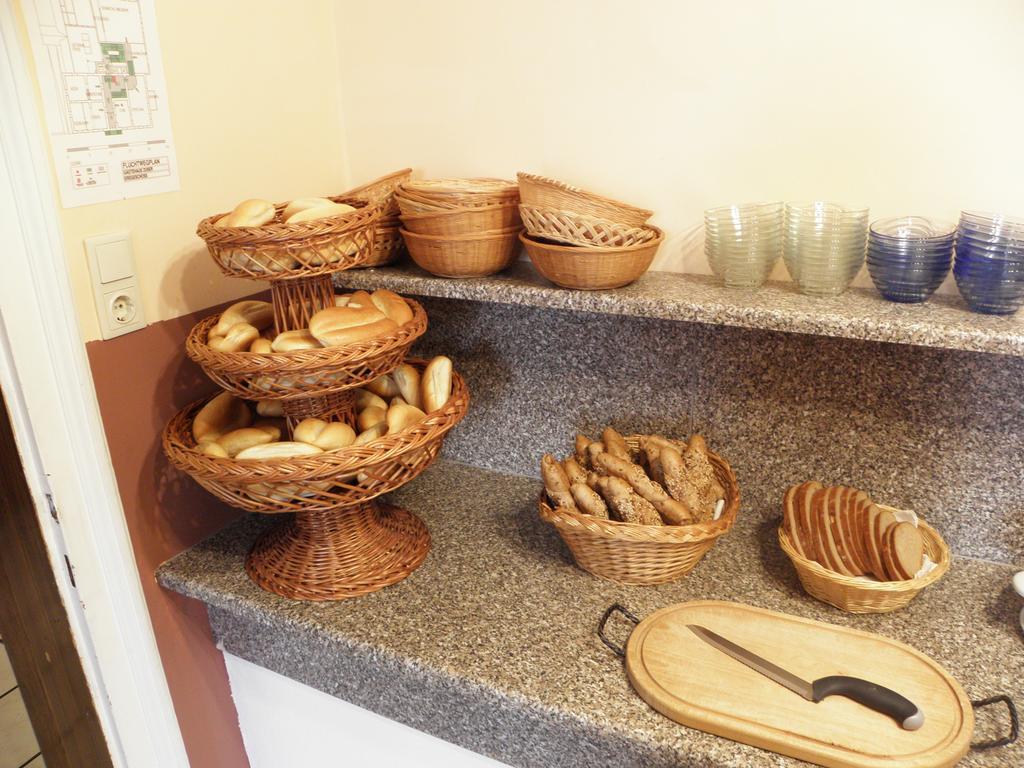 Familie Zuser Hotel Garni มิตแตร์บาค ภายนอก รูปภาพ