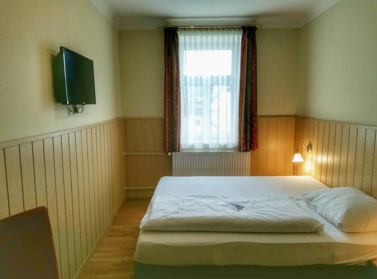 Familie Zuser Hotel Garni มิตแตร์บาค ภายนอก รูปภาพ