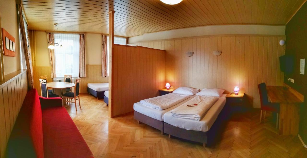 Familie Zuser Hotel Garni มิตแตร์บาค ภายนอก รูปภาพ